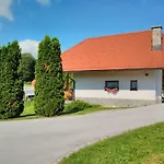 Dobrotin Feriehus *