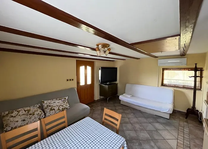 Semesterbostad Dobrotin