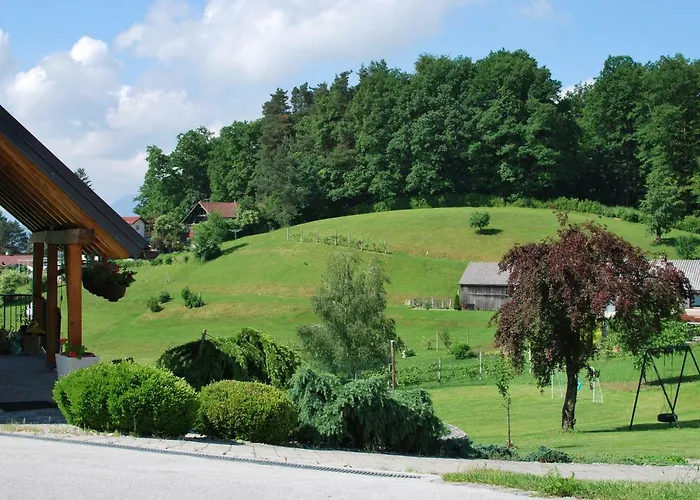 Dobrotin Semesterbostad *