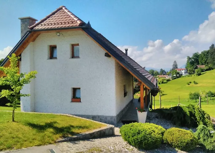 Casa de Férias Dobrotin Vojnik