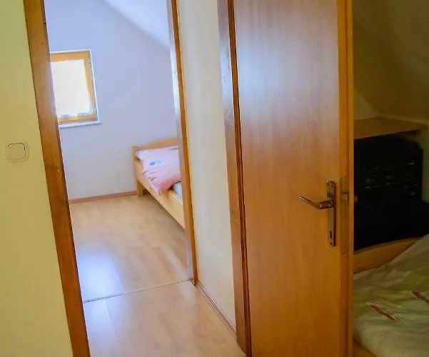 Dobrotin Semesterbostad *