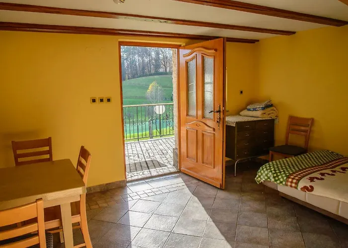 Dobrotin Casa de Férias Vojnik